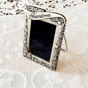 BROOCH AND PICTURE FRAME IN ONE-GRANDMA-SILVER